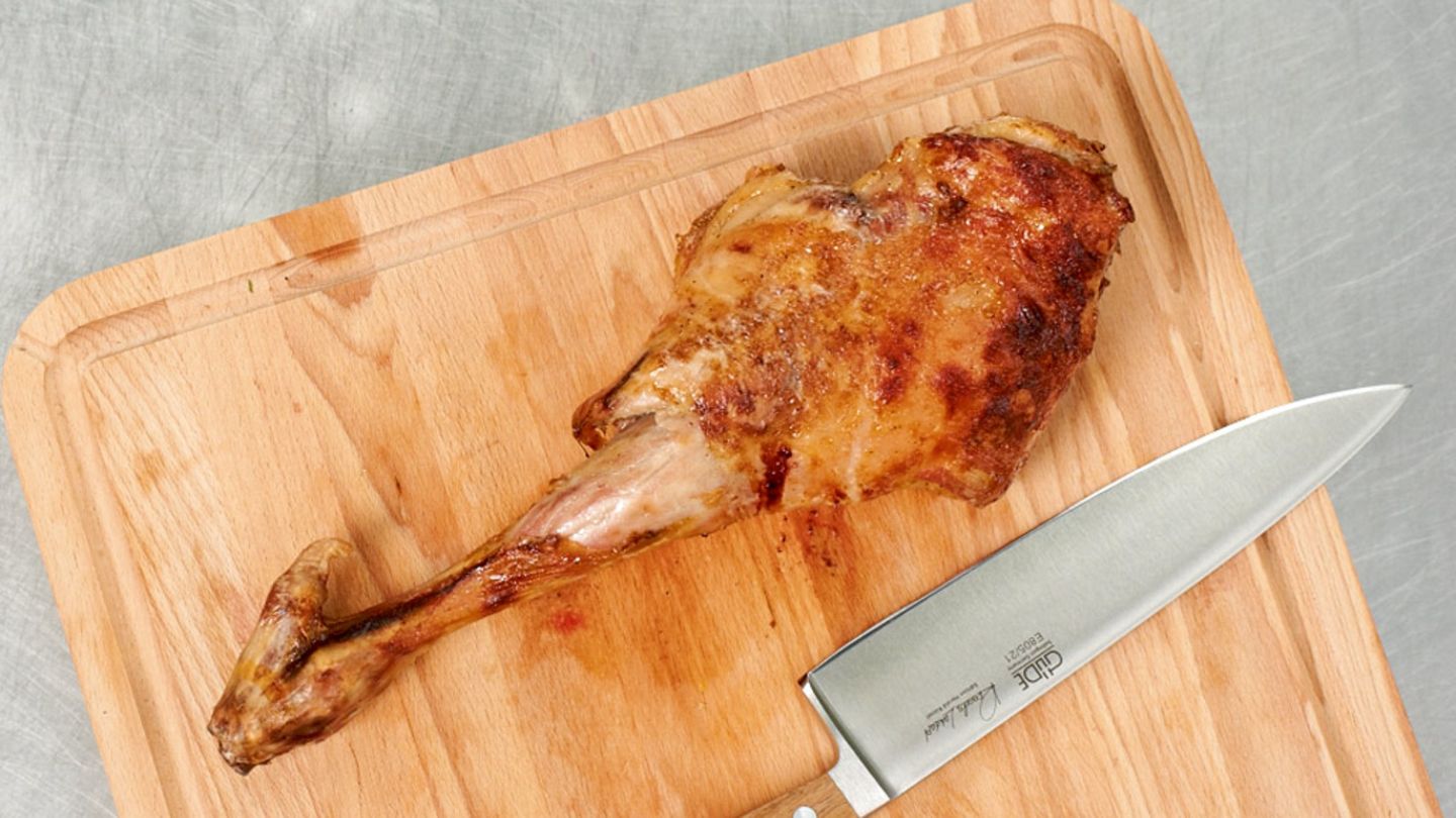 Mastering Lamb Leg: Tips for Milk Lamb, Bone Removal & Sides